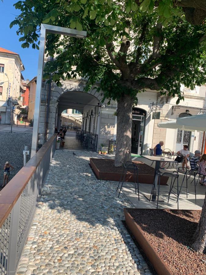 Palazzo Clerici Apartment Luino Exterior photo