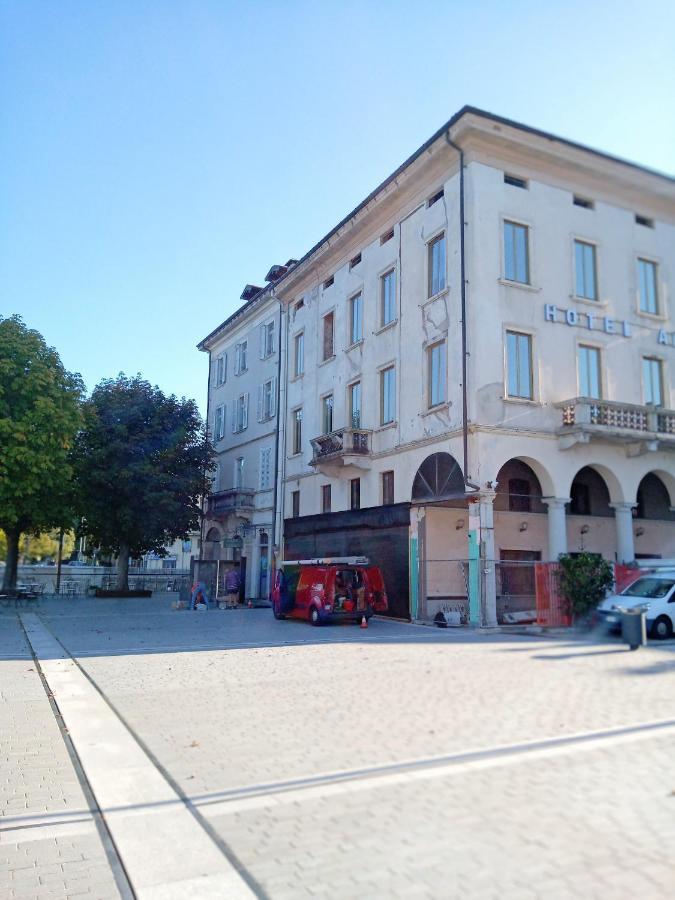 Palazzo Clerici Apartment Luino Exterior photo